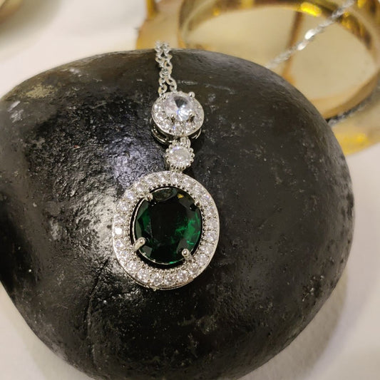 Argent Emerald Pendant Sets