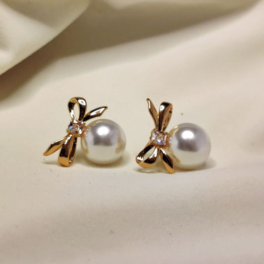 Pearl Whisper Earing