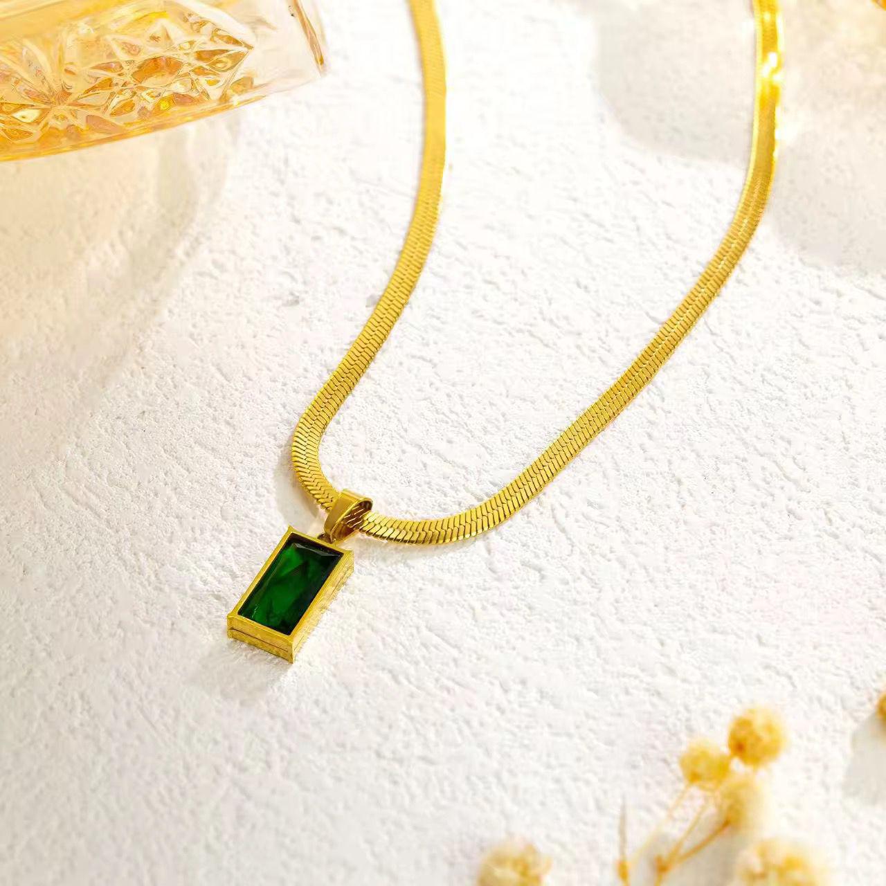 Verdora Pendant