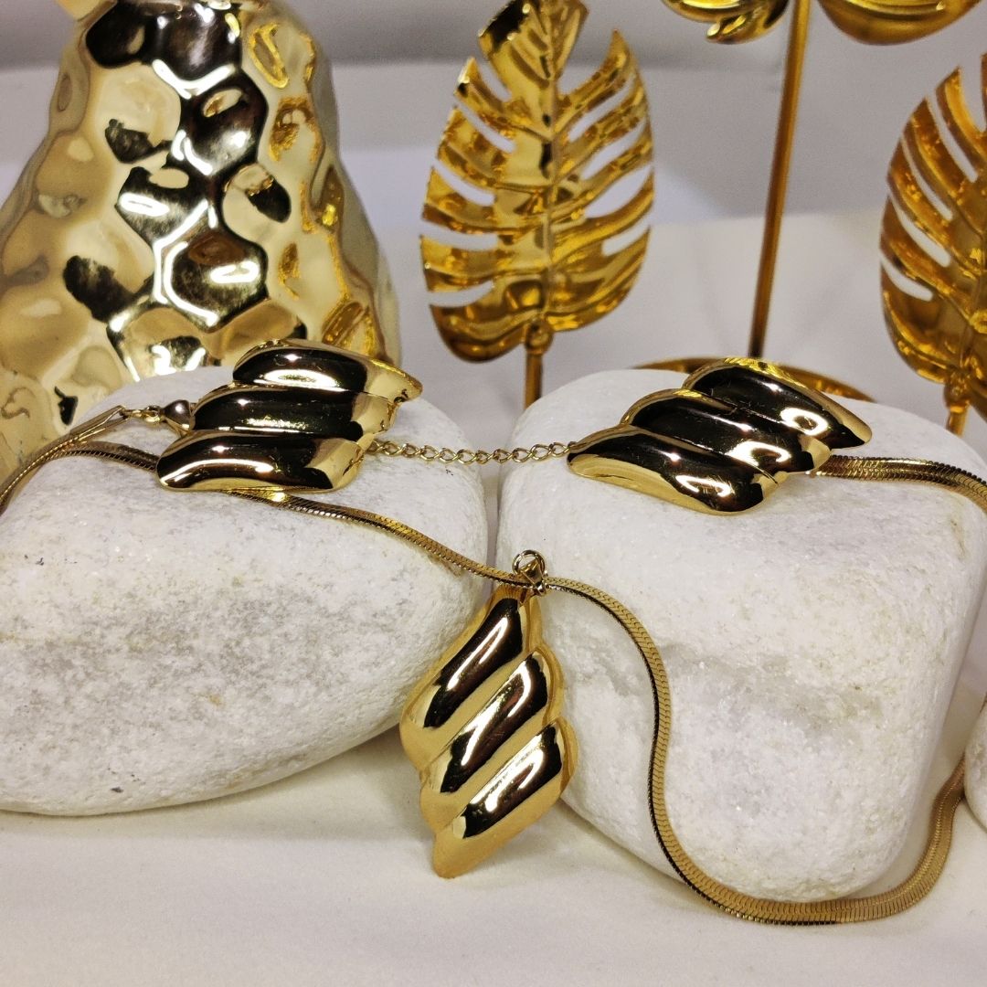 Opulent Arc