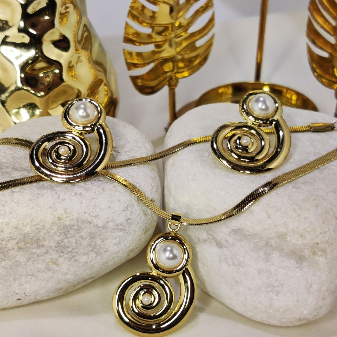 Spiral Pearl Set