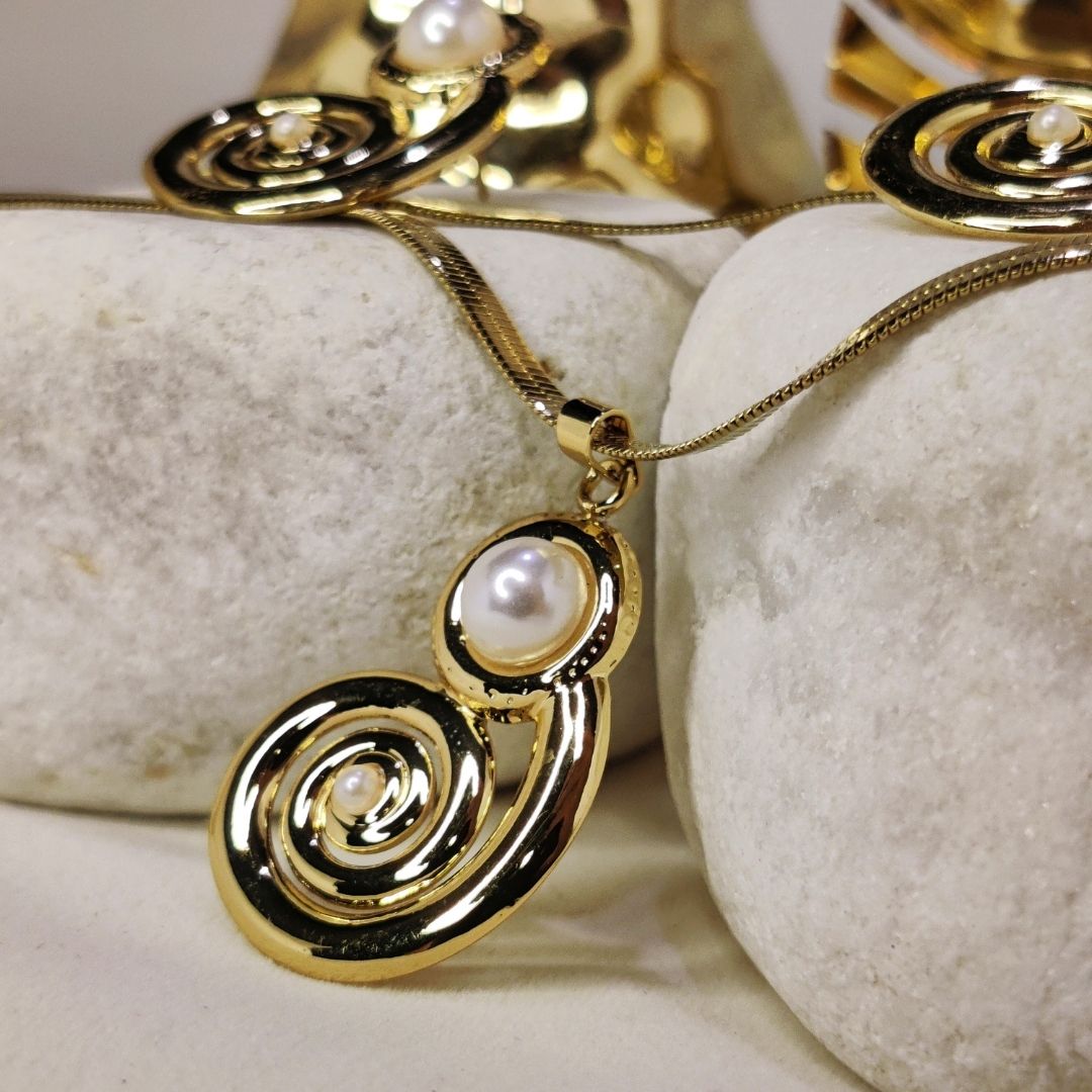 Spiral Pearl Set